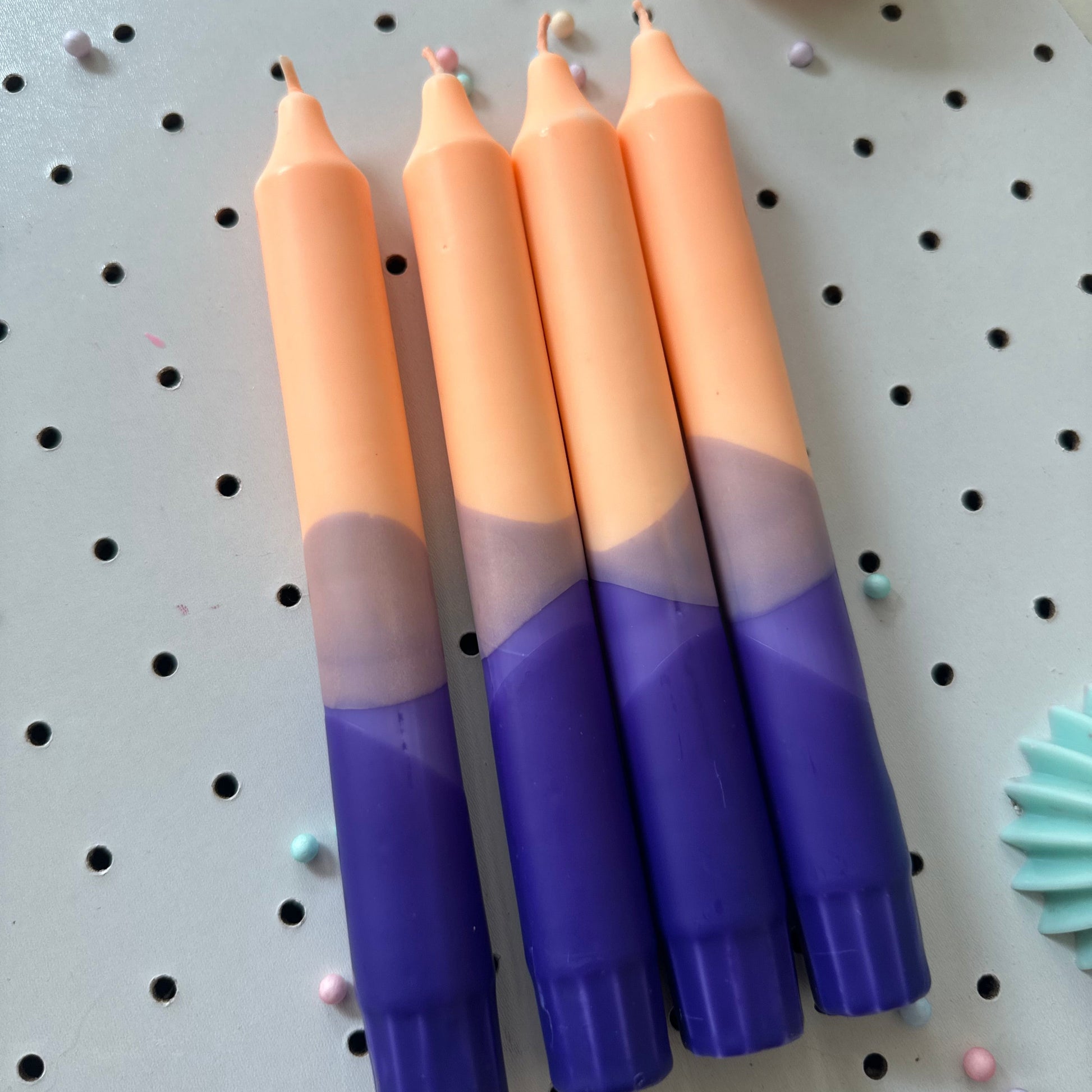Kit de 4 Velas Giz - Laranja e Roxo